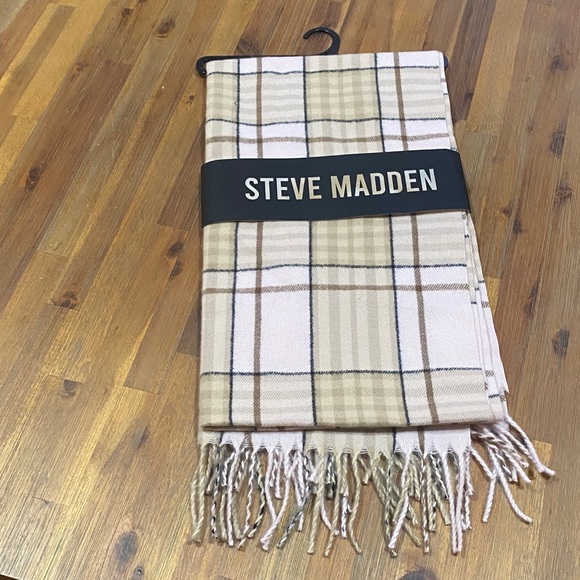 Steve Madden Beige and Brown Checkered Scarf - Picture 1 of 3